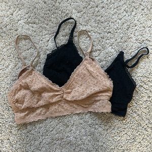 Gently Used 2 Piece Gap Lace Nursing  Bralette in Nude and Black. Size S.